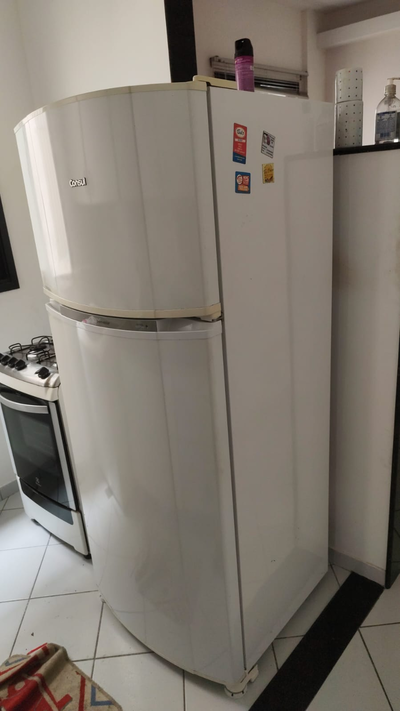 Vendo geladeira 